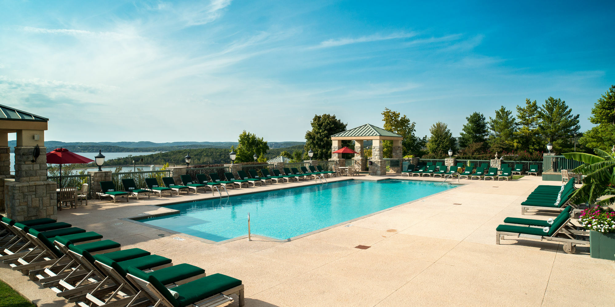 Chateau On The Lake Resort Spa And Convention Center Branson Exterior photo